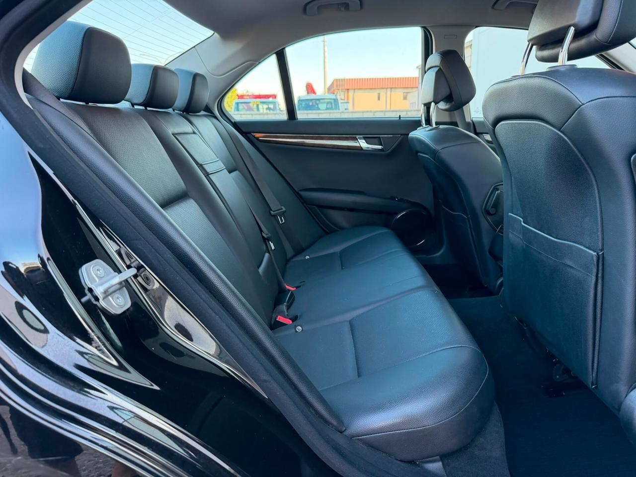 Mercedes-benz C 220 CDI Elegance SOLO 83000KM