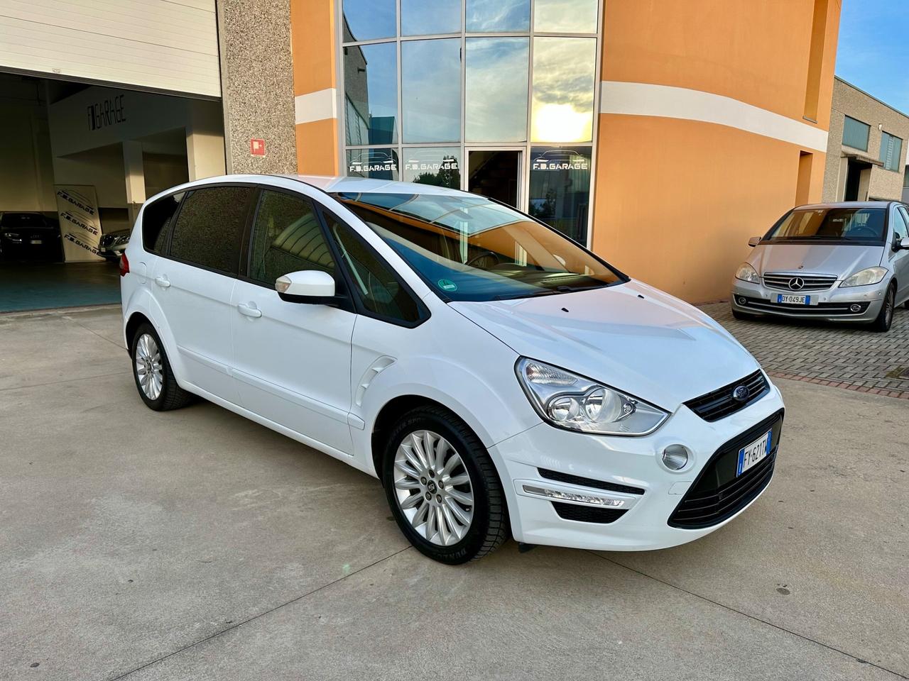 Ford S-Max 2.0 TDCi 140CV 7 posti Business Nav