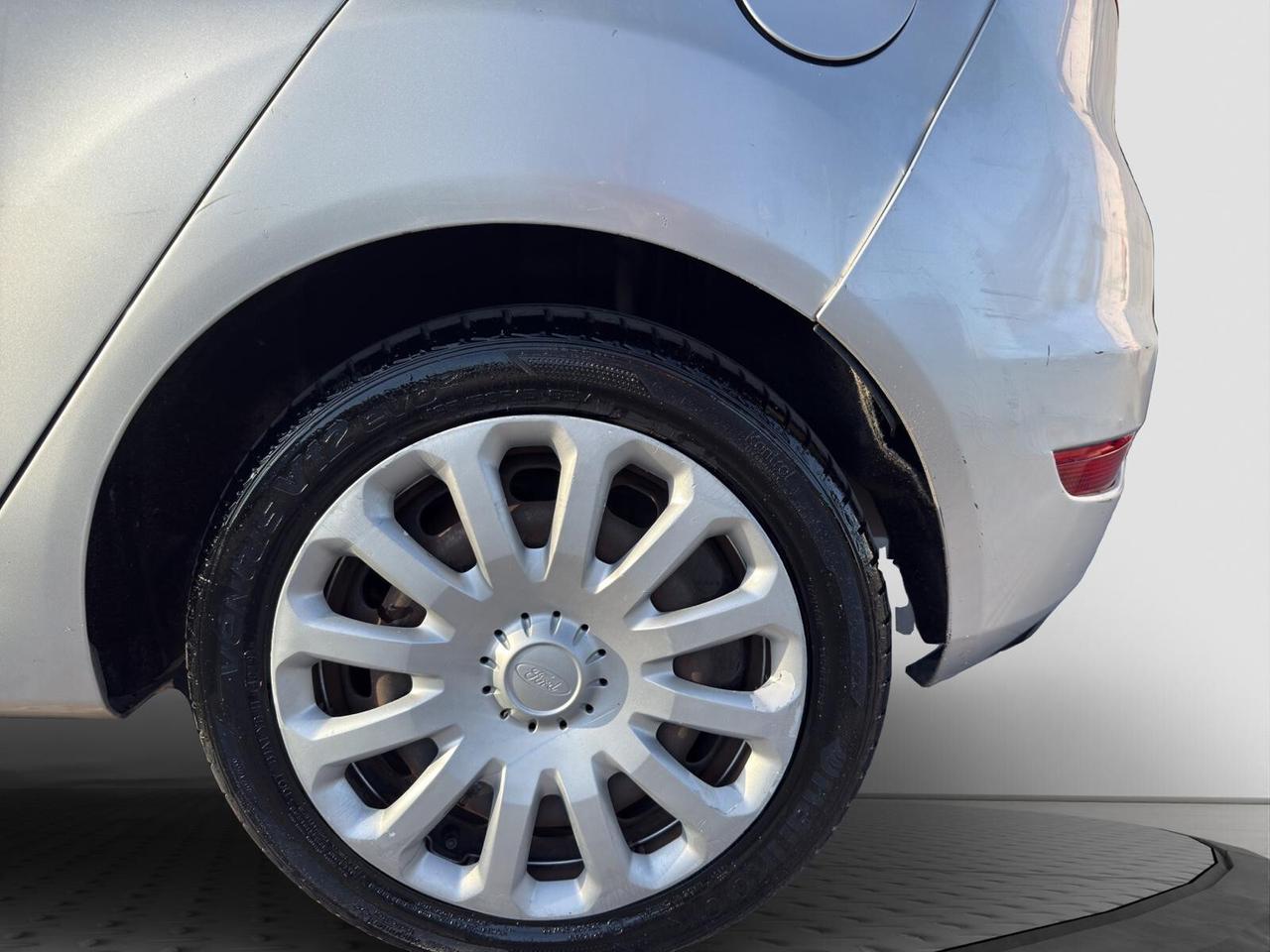 Ford Fiesta 5p 1.2 Titanium 82cv GPL 2012