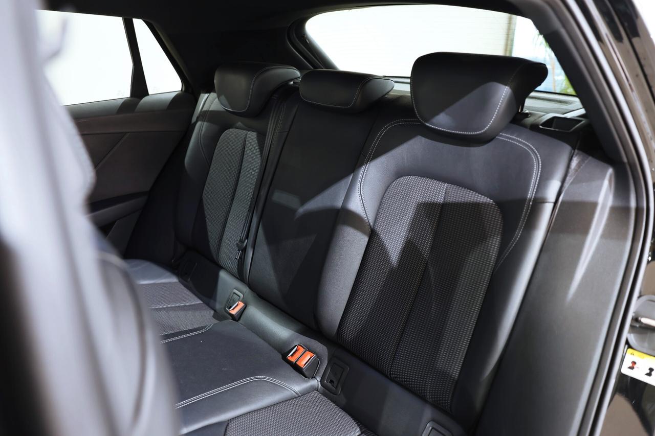 Audi Q2 1.6 TDI S line Edition 85/116 CV