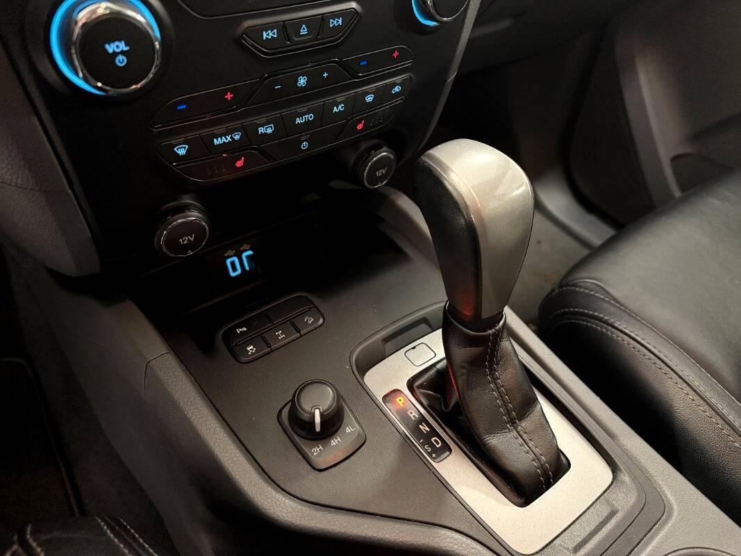 Ford Ranger Double Cab 2.2 tdci double cab Limited 160cv auto