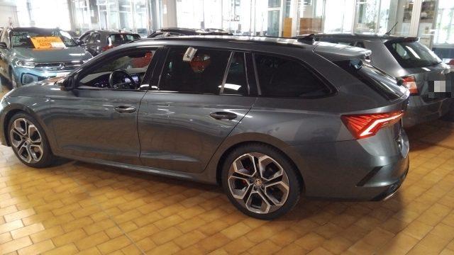 SKODA Octavia 2.0 TDI EVO SCR 200 CV DSG Wagon RS