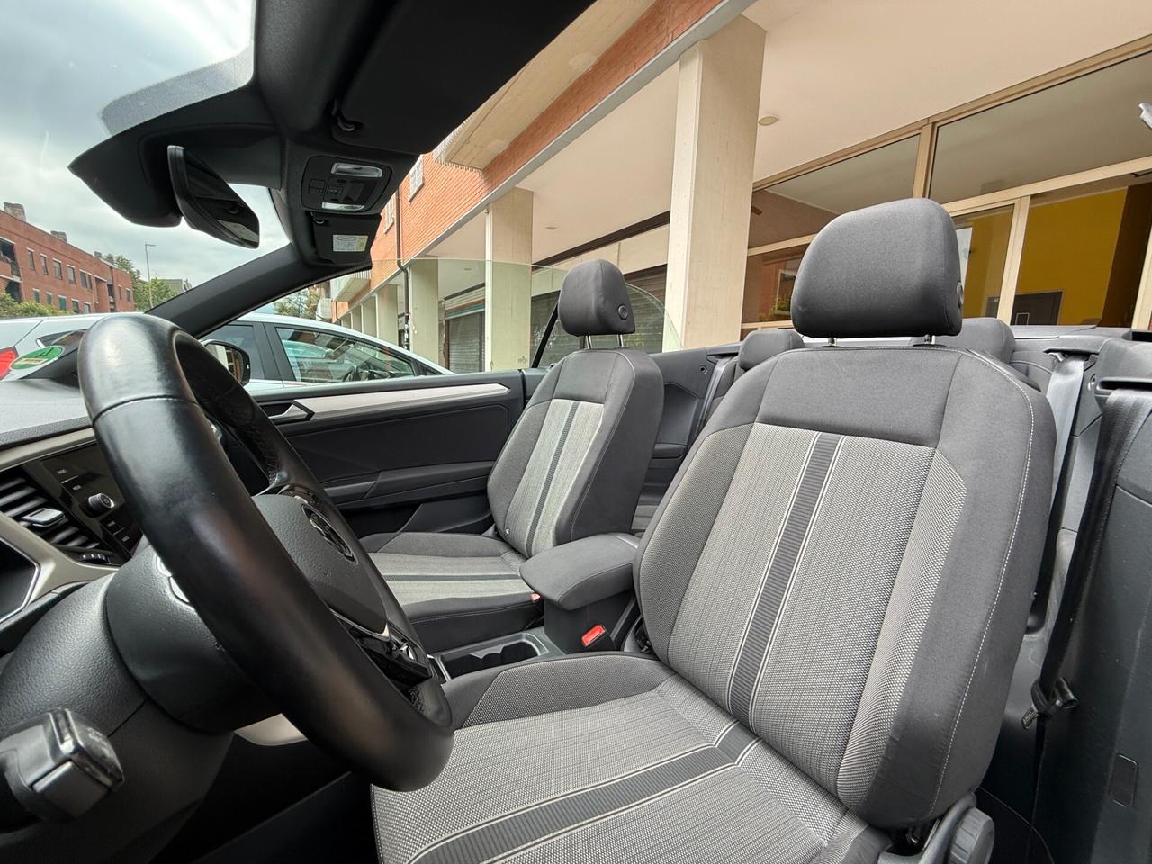 Volkswagen T-Roc 1.0 Cabrio Style Prezzo reale Navi