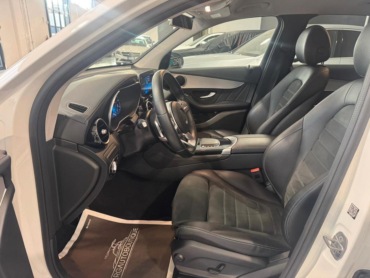 Mercedes-Benz GLC 200 d 4Matic Premium AMG Line/19"/PNEUM/FULL LED