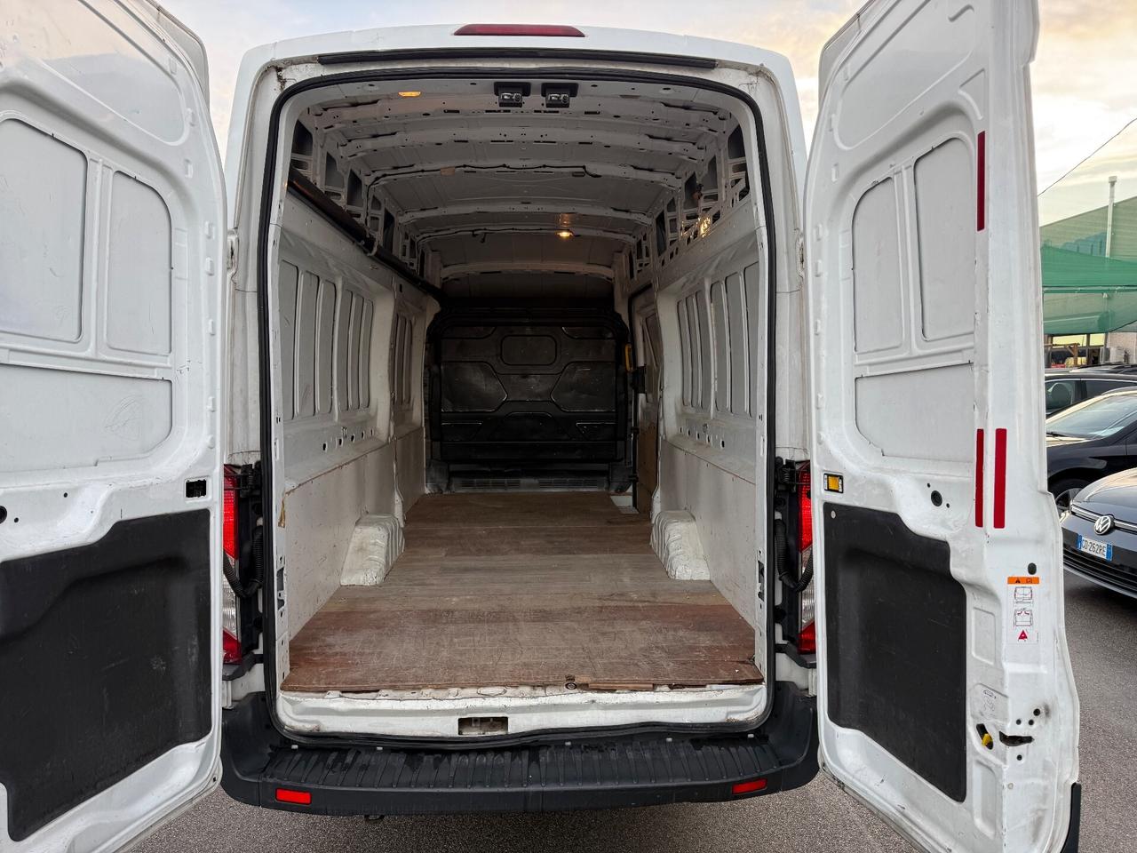 Ford Transit 350 2.2 L4 H3