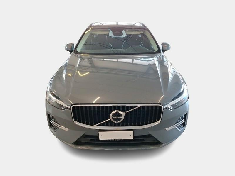 VOLVO XC60 B4 D AWD AUTOMATICO MOMENTUM SUV