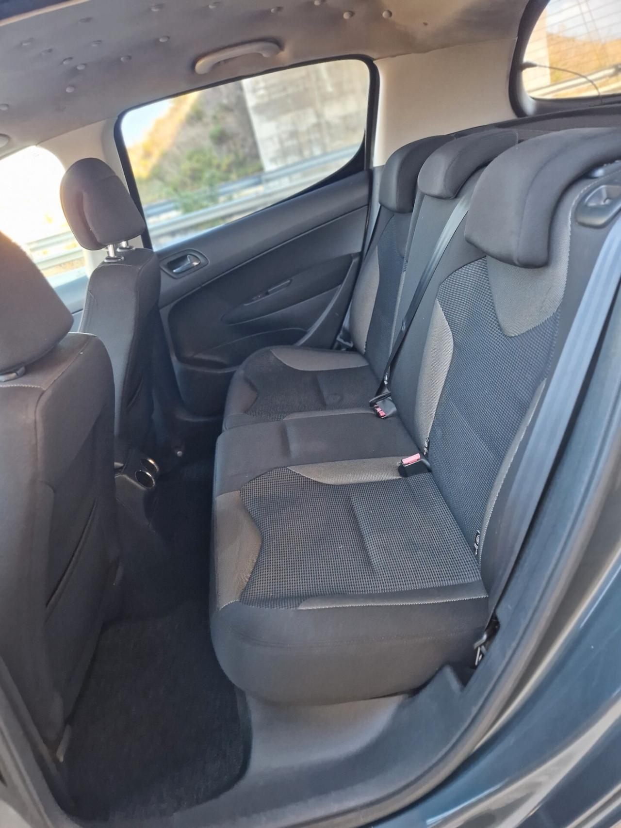 Peugeot 308 1.6 HDi 90CV 5p. Premium