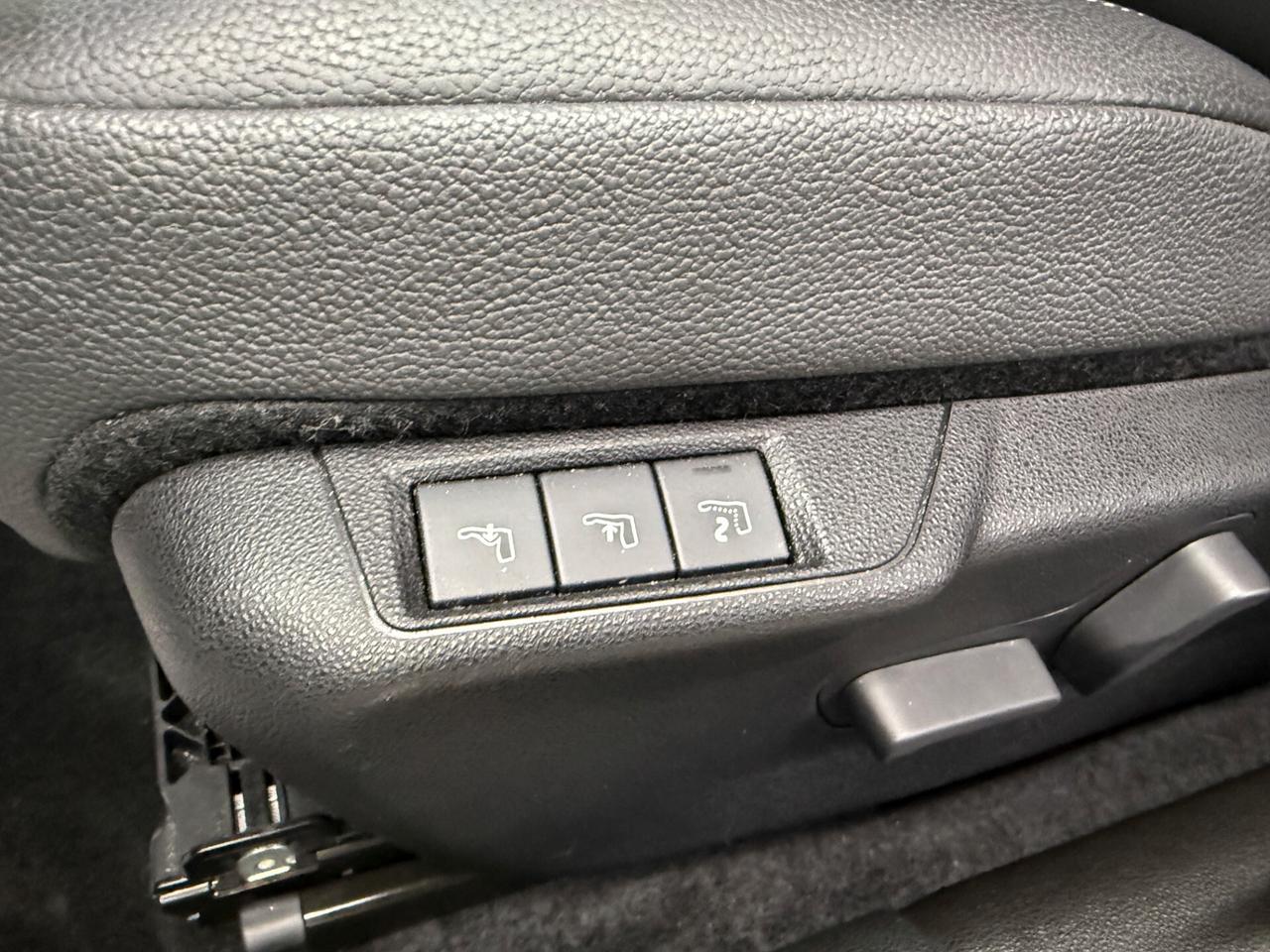 Jeep Avenger 1.2 Turbo MHEV SUMMIT