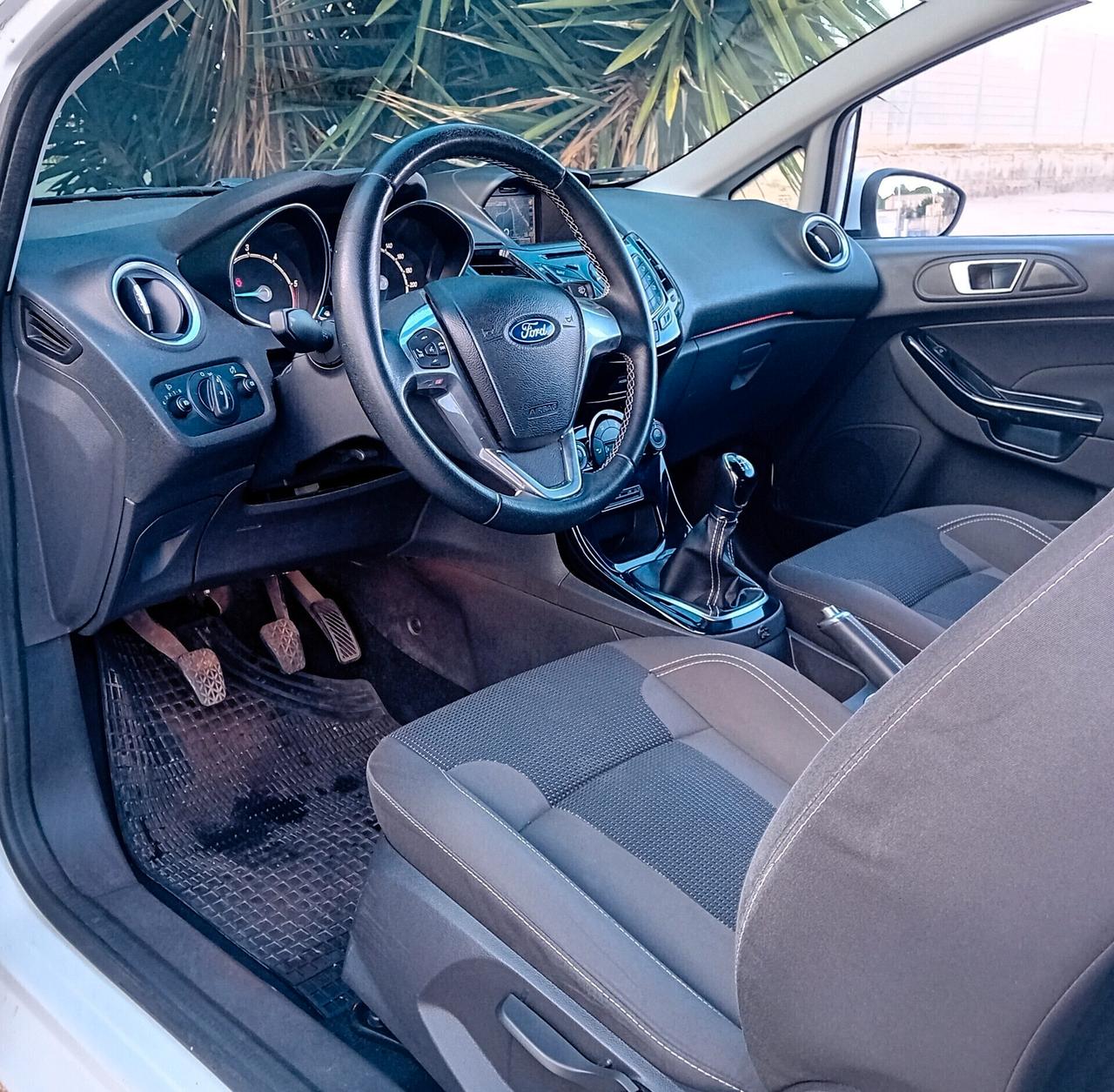 Ford Fiesta 1.5 TDCi 75CV Titanium -UNIPROPRIETARIO-