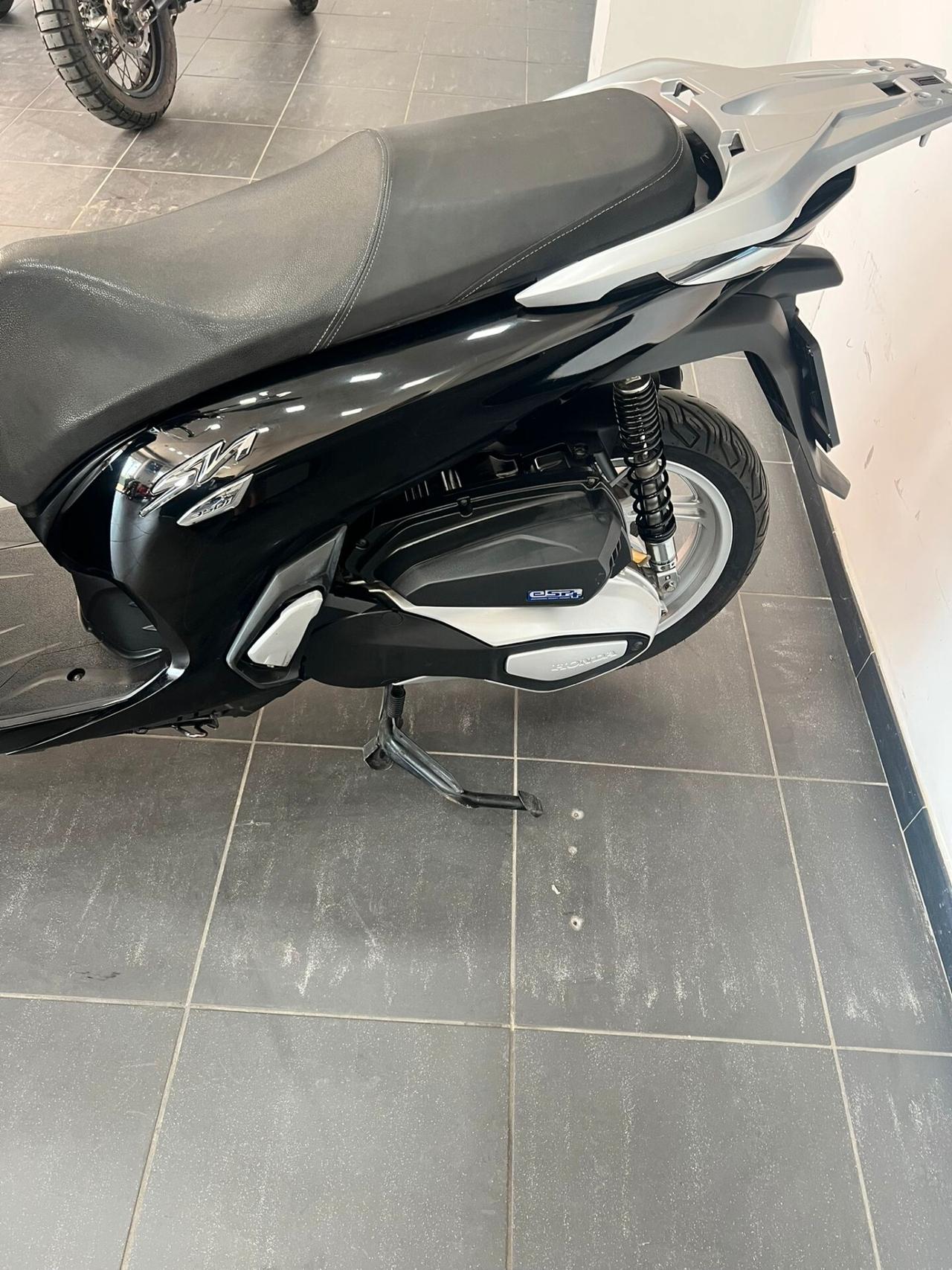 Honda SH 300
