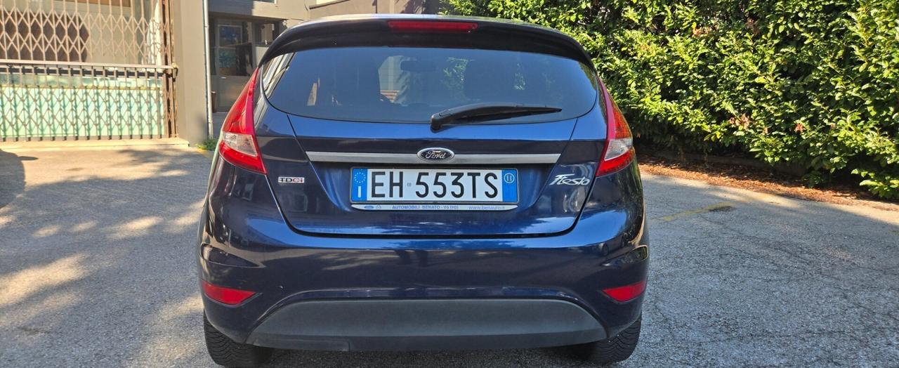 Ford Fiesta 1.4 TDCi 70CV 5 porte Titanium