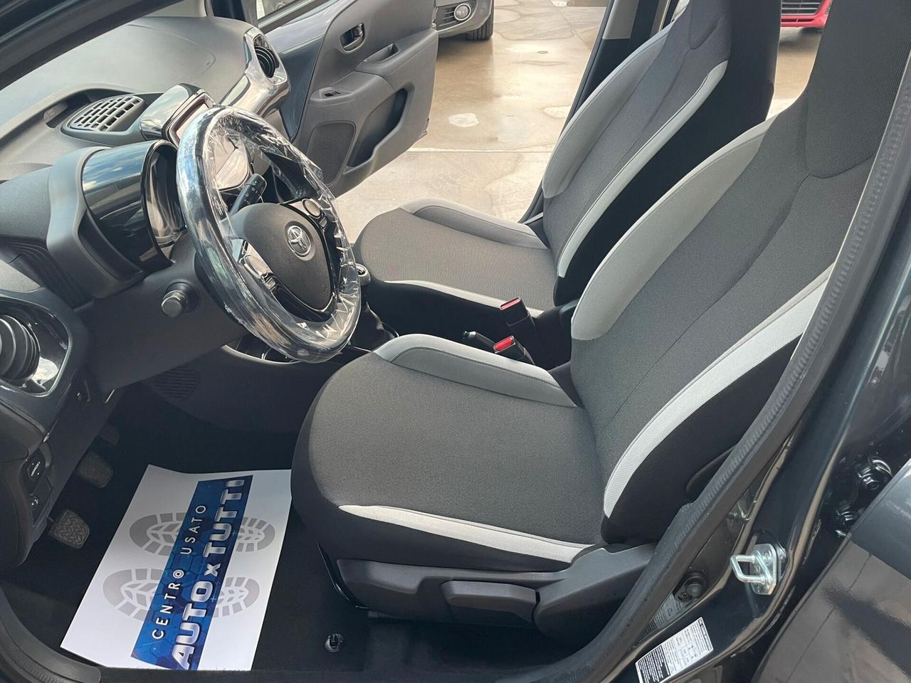 Toyota Aygo 1.0 VVT-i 69 CV 5 porte x-wave