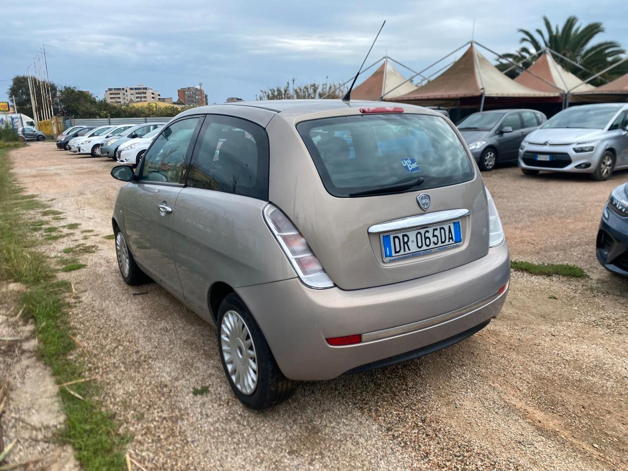 LANCIA YPSILON 1. ANNO 2008 ADATTA NEOPATENTATI