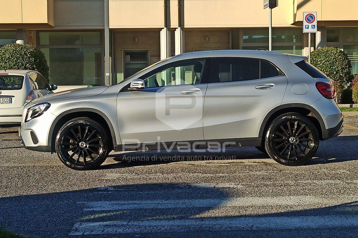 MERCEDES GLA 200 Sport