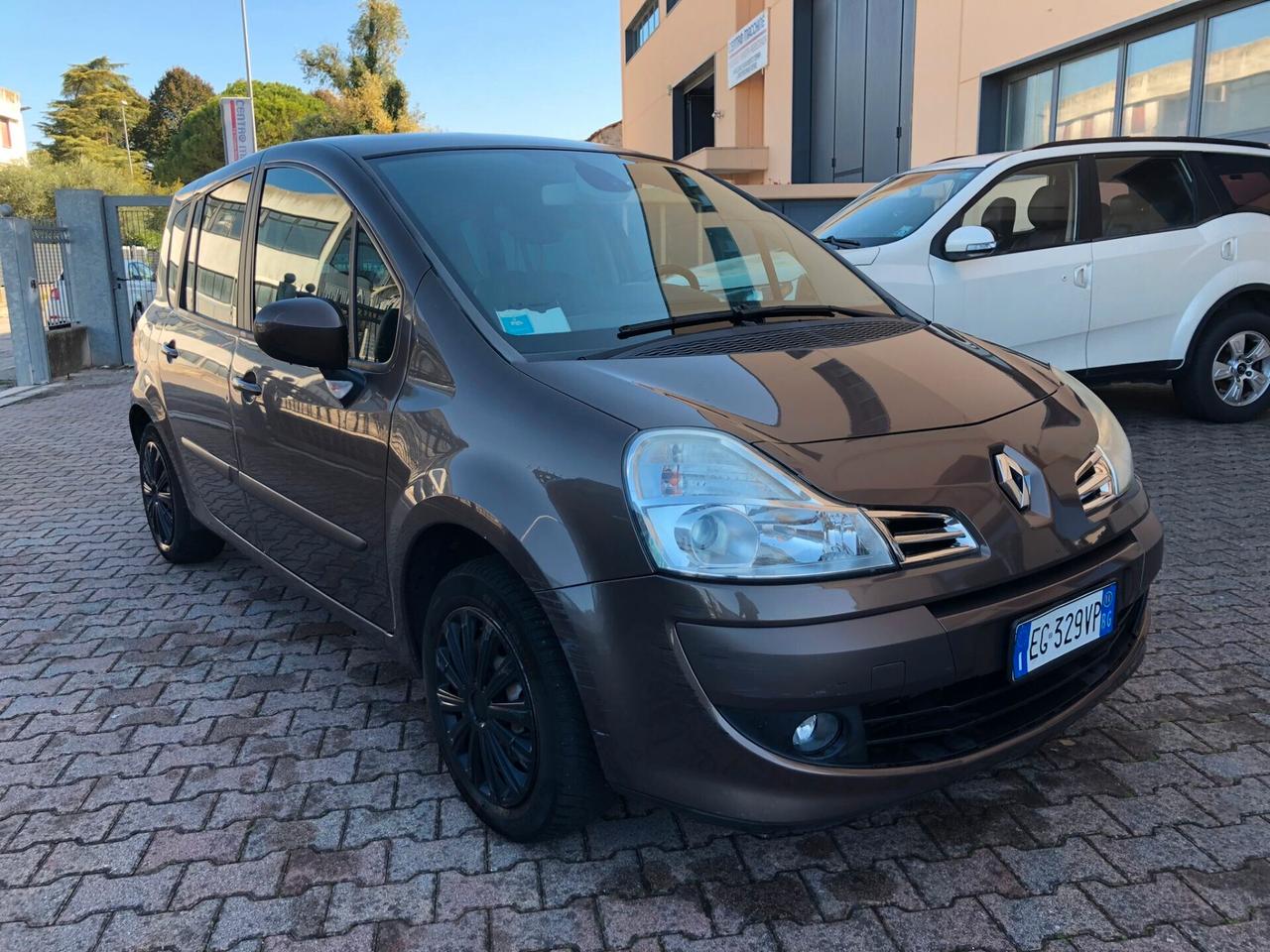 Renault Modus Grand 1.2 16V TCE Live