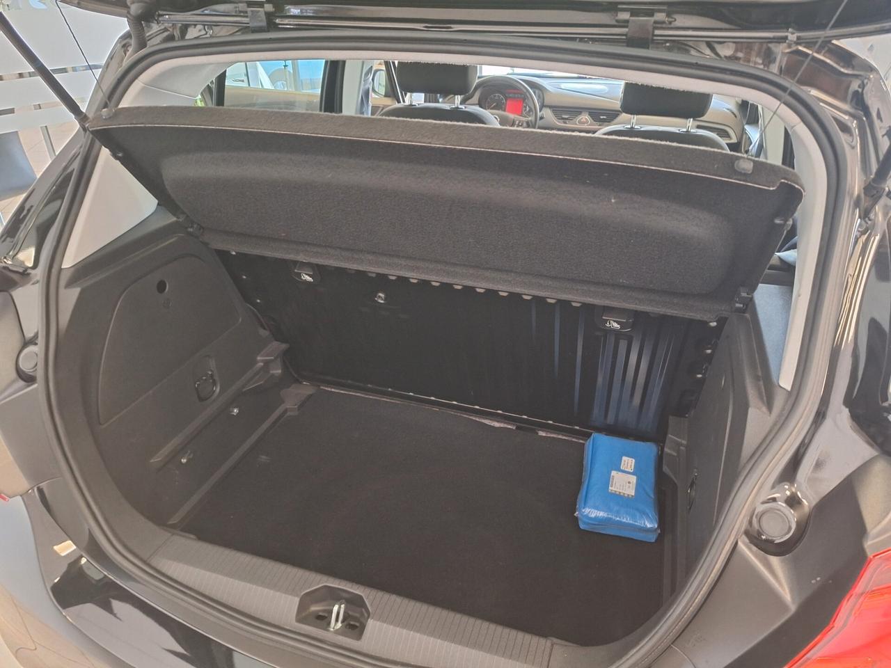 Opel Corsa 1.2 5 porte Advance