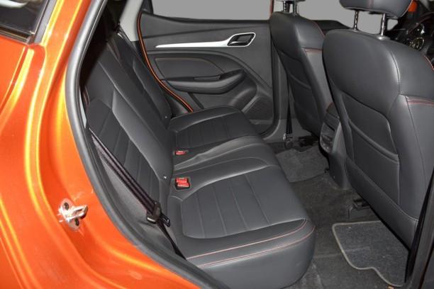 MG ZS - 1.5L 5MT LUXURY