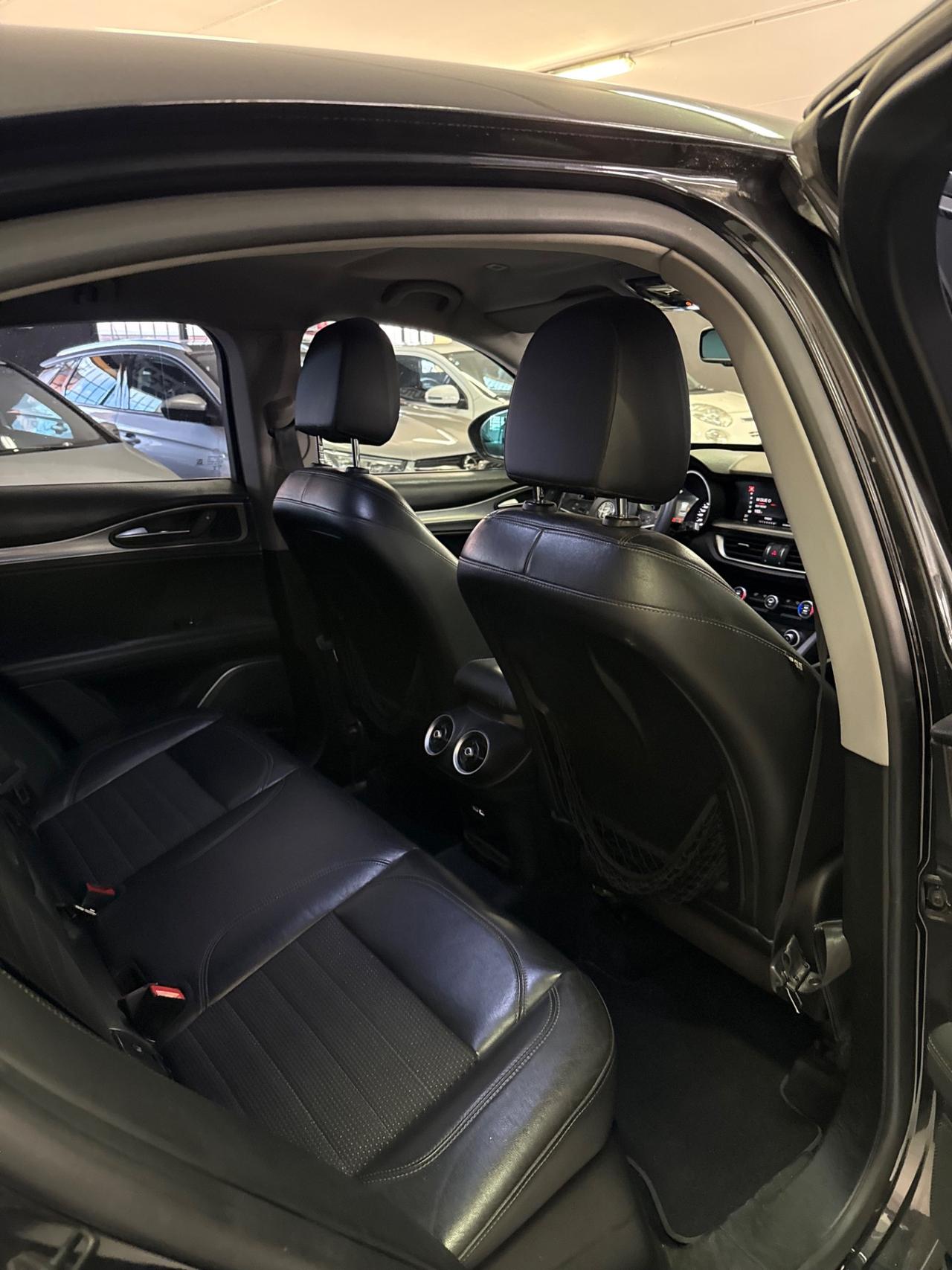 Alfa Romeo Stelvio 2.2 Turbodiesel 210 CV AT8 Q4 Executive