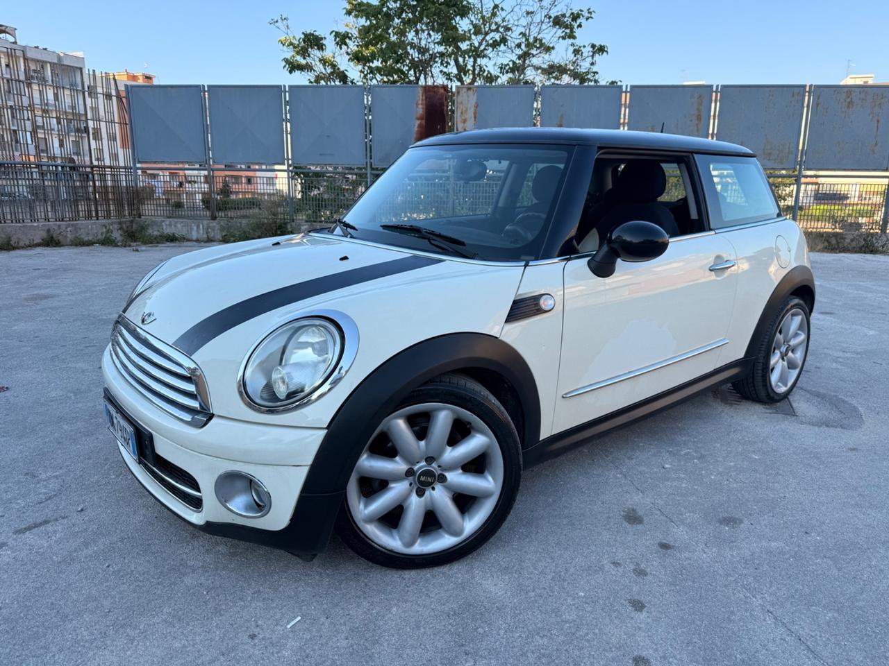 Mini Cooper Restayling 1.6diesel Full Perfett