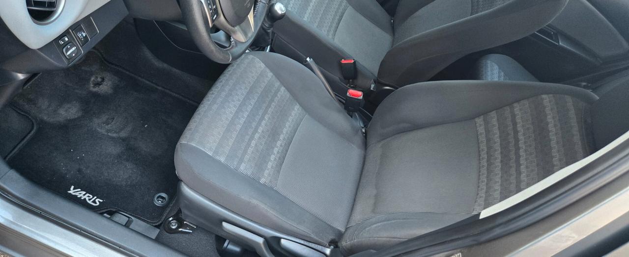 Toyota Yaris 1.0 5 porte Lounge