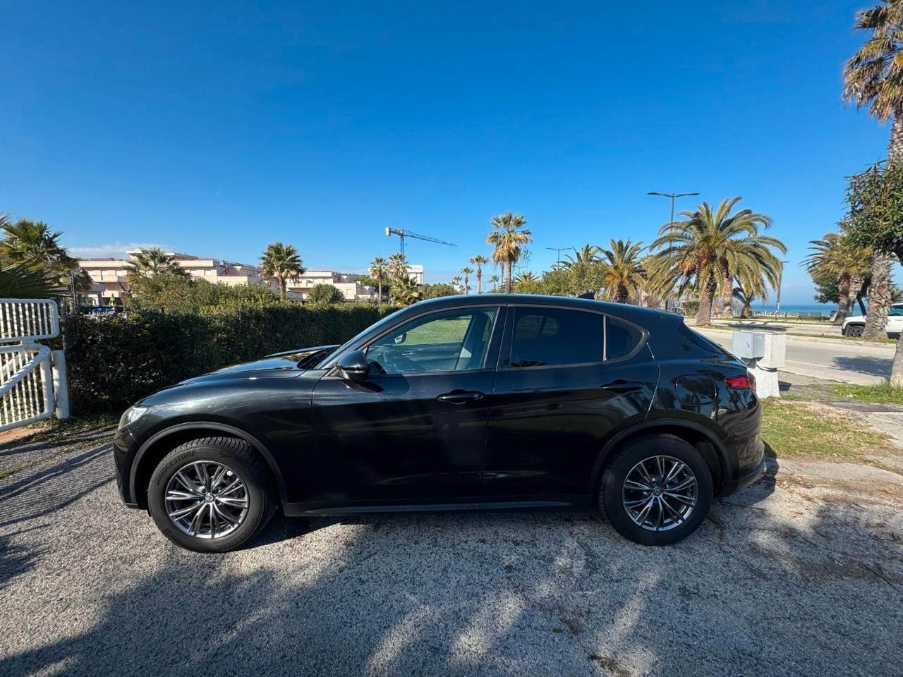 Alfa Romeo Stelvio 2.2 Turbodiesel 180 CV AT8 Q4 Business