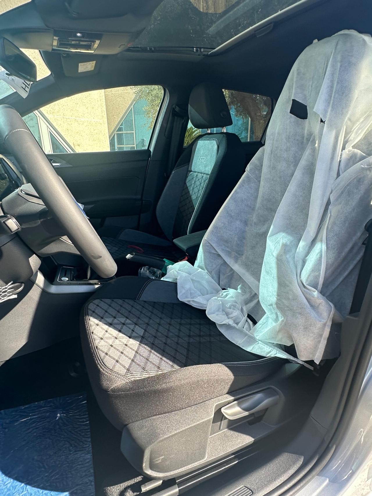 Volkswagen Taigo 1.0 tsi R-Line possibilità noleggio no scoring