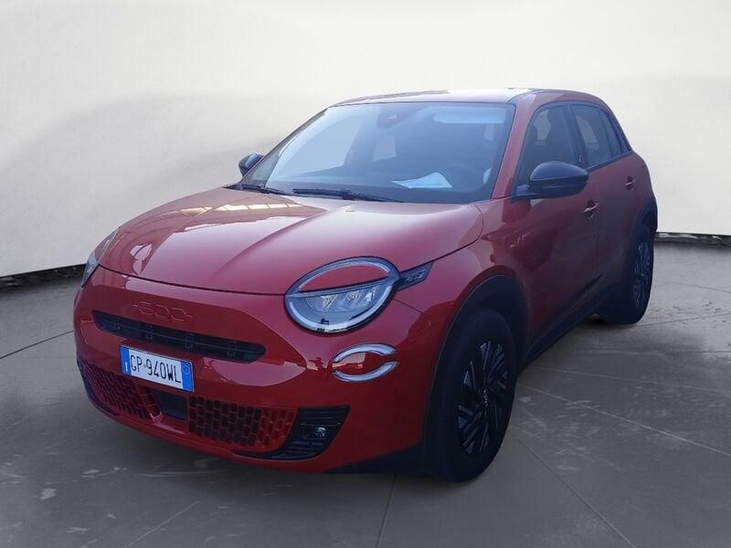 FIAT 600e - Red