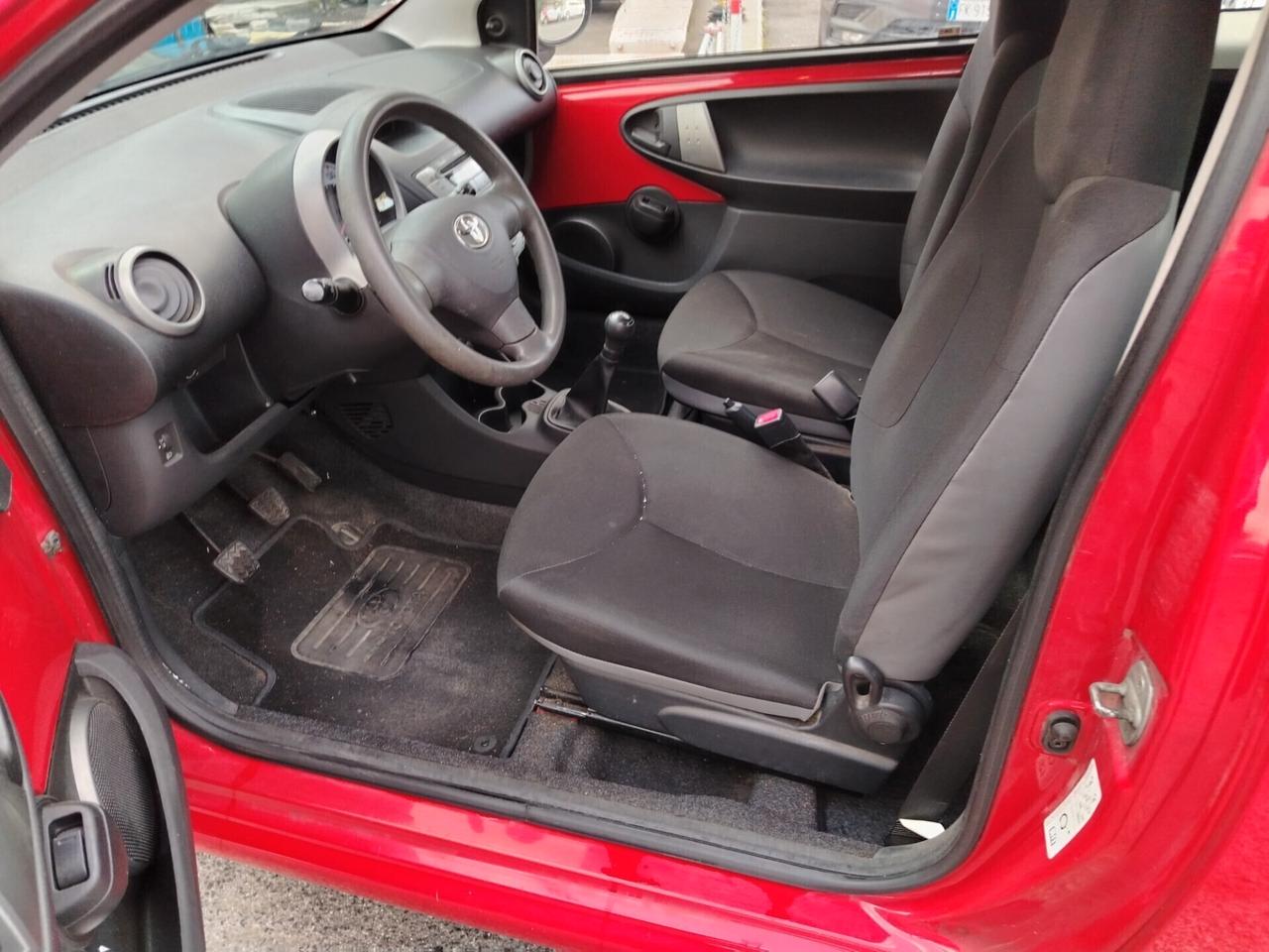 Toyota Aygo 1.0 12V VVT-i 5 porte Active Connect