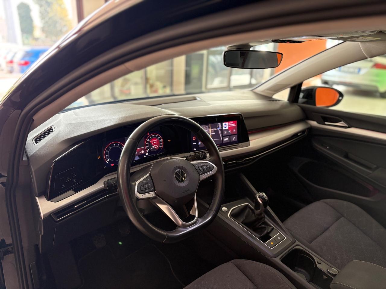 Volkswagen Golf 1.0 110 cv TSI EVO Life permute finanziamenti