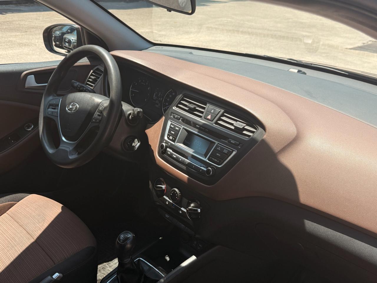 Hyundai i20GPL Casa Madre