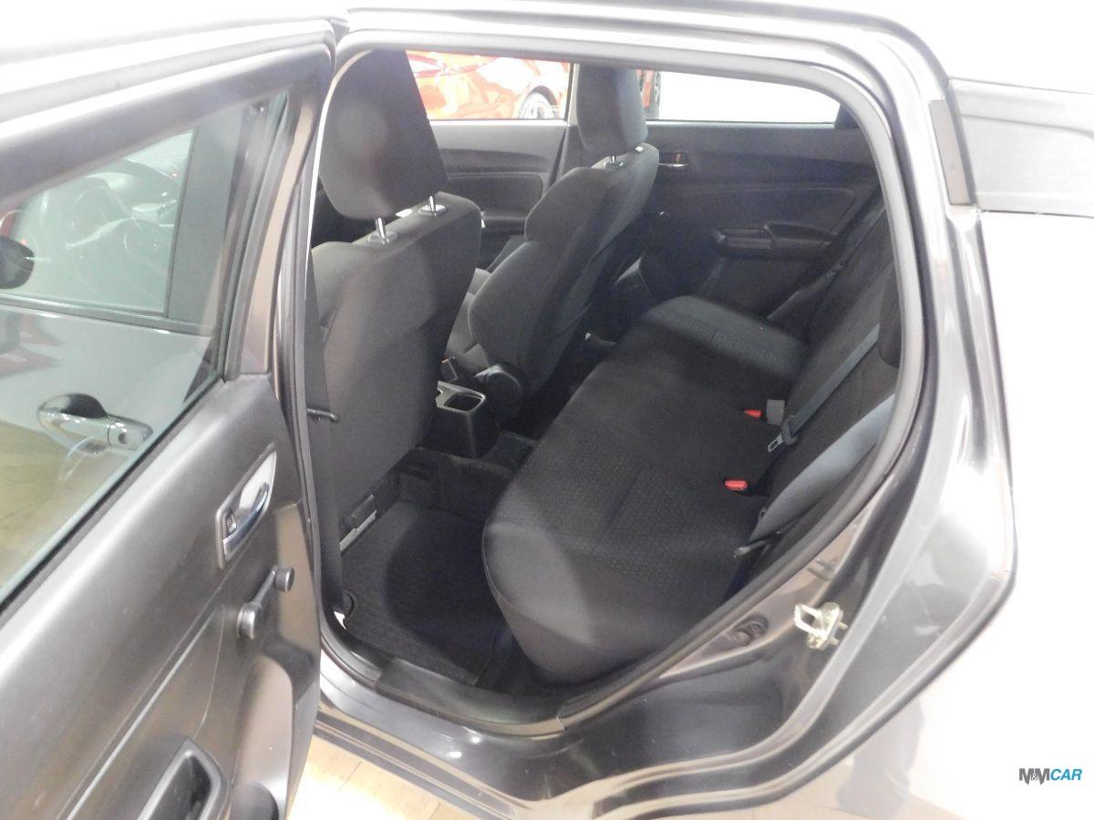 SUZUKI - Swift - 1.2 Hybrid Top
