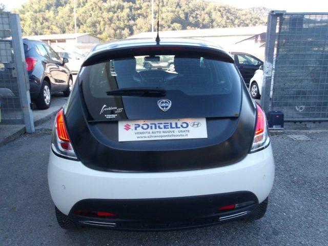 LANCIA Ypsilon 0.9 TwinAir 85 CV 5 porte S&S S Momodesign