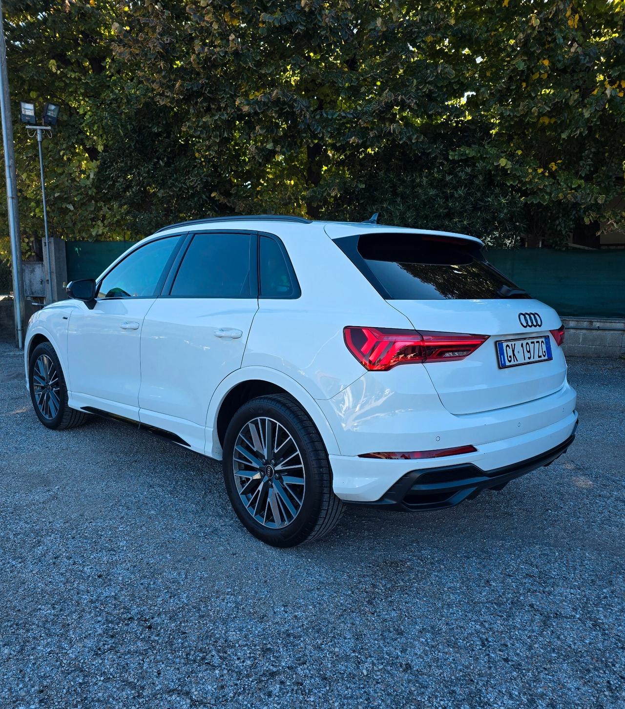 Audi Q3 SPB 35 TDI S-line BlackNight