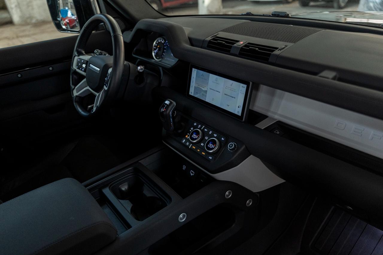 Land Rover Defender 110 3.0D I6 300 CV AWD Auto X-Dynamic S