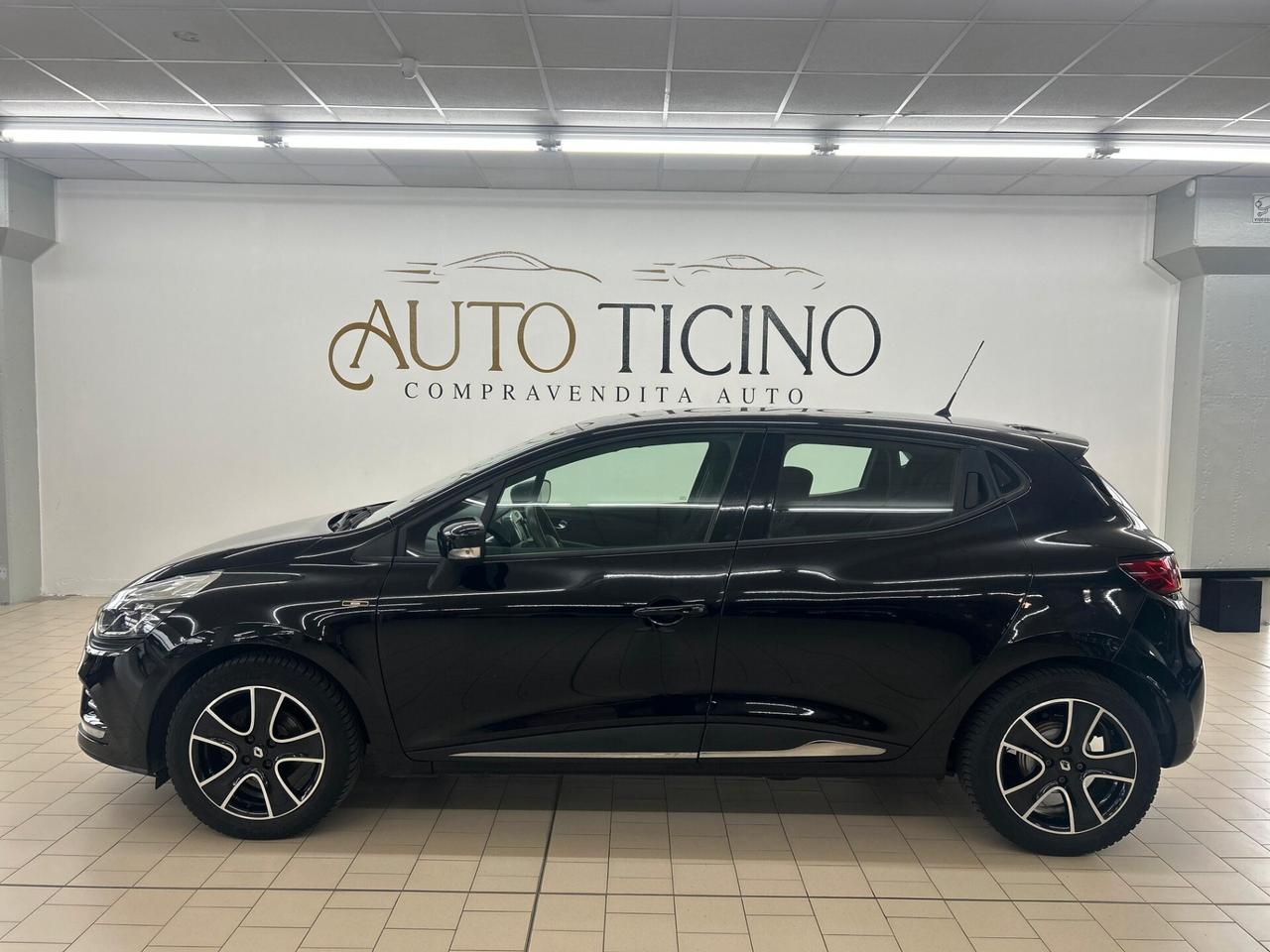 Renault Clio TCe 12V 75 CV 5 porte Moschino Intens