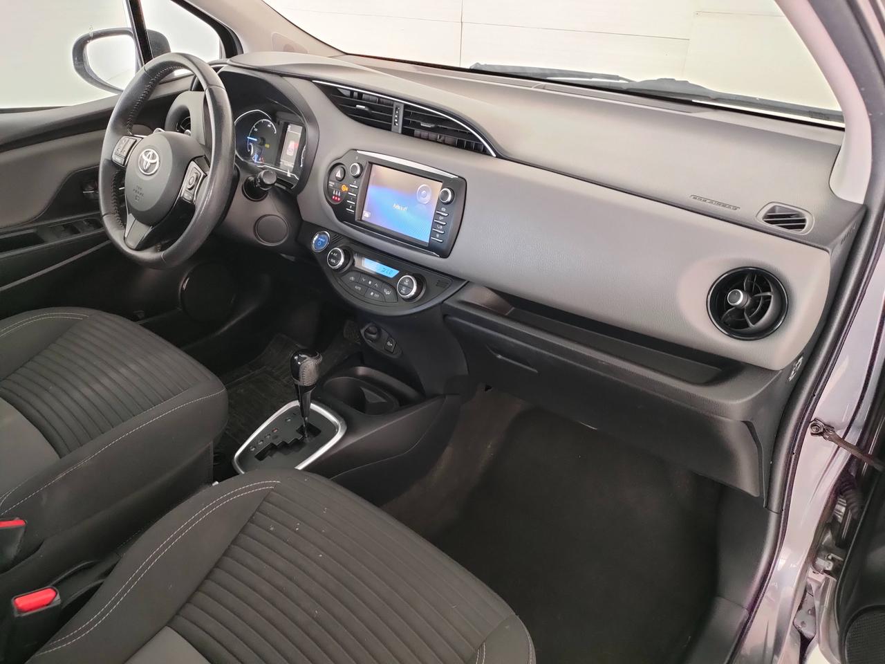 TOYOTA Yaris III 2017 - Yaris 5p 1.5h Active my18