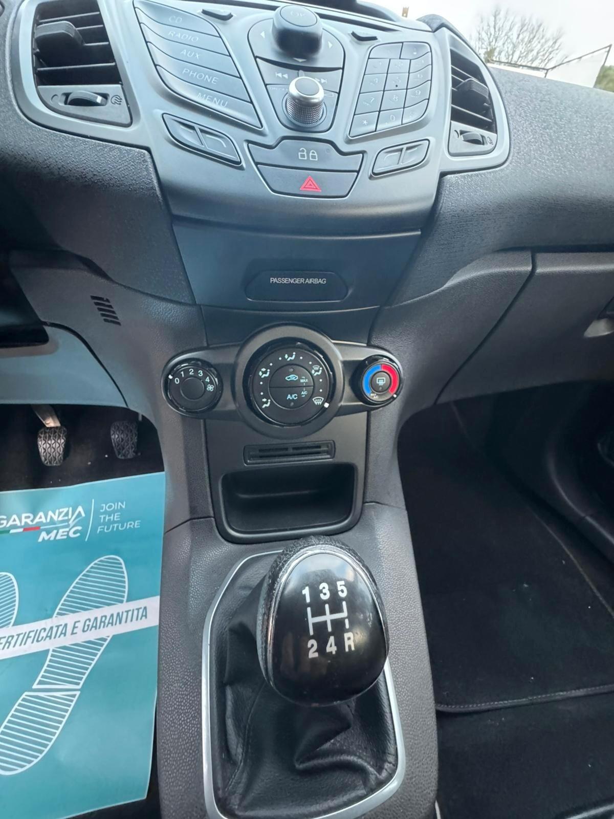 Ford Fiesta 1.5 TDCi 75CV 5 porte Titanium