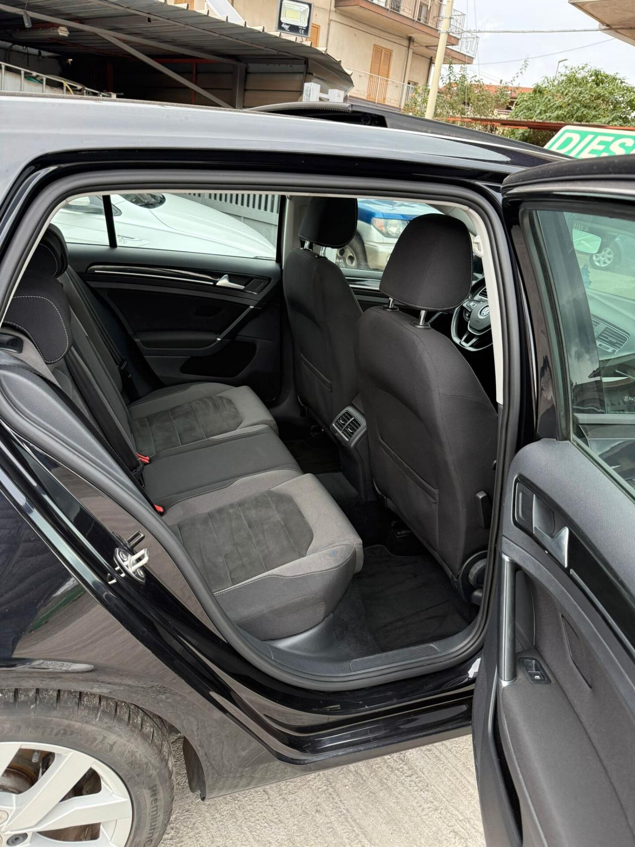 Volkswagen Golf 2.0 TDI 5p. Highline BlueMotion Technology