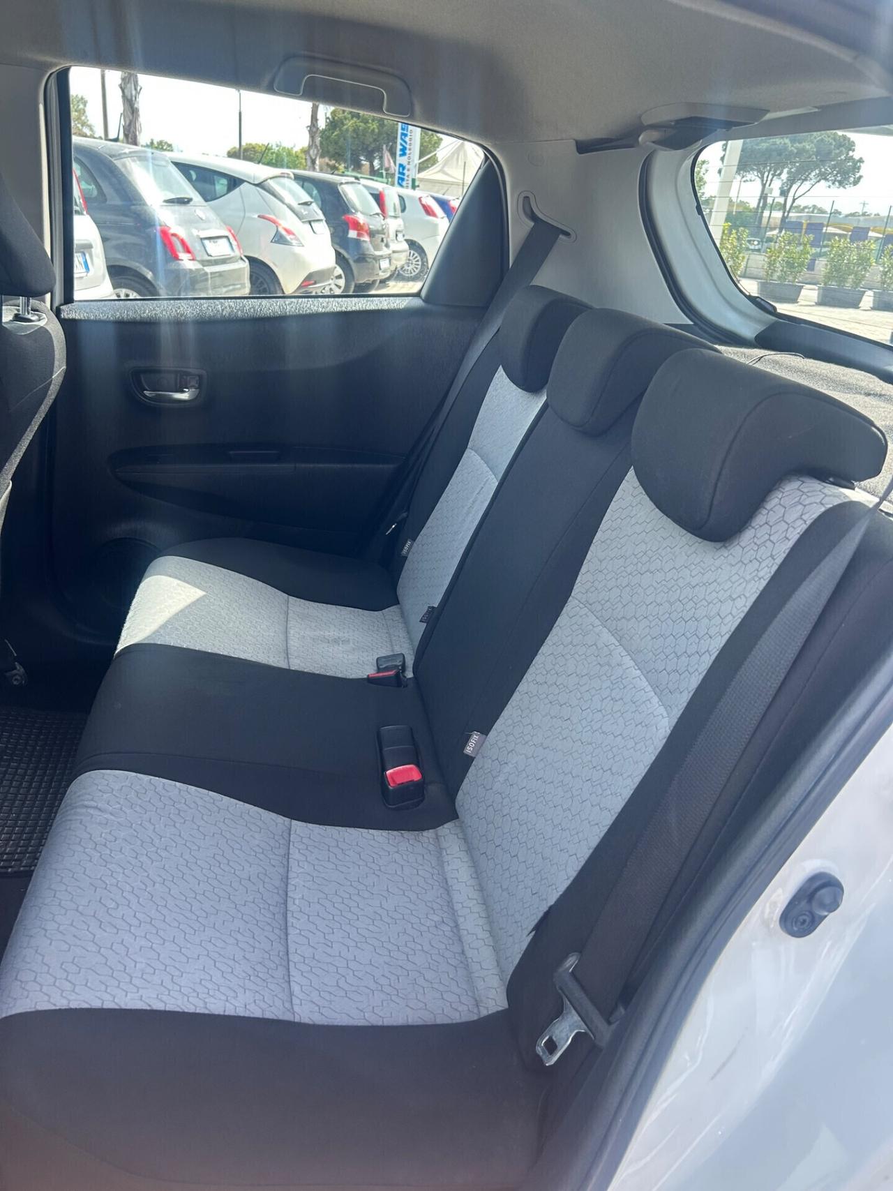 Toyota Yaris 1.4 D-4D 5 porte Lounge