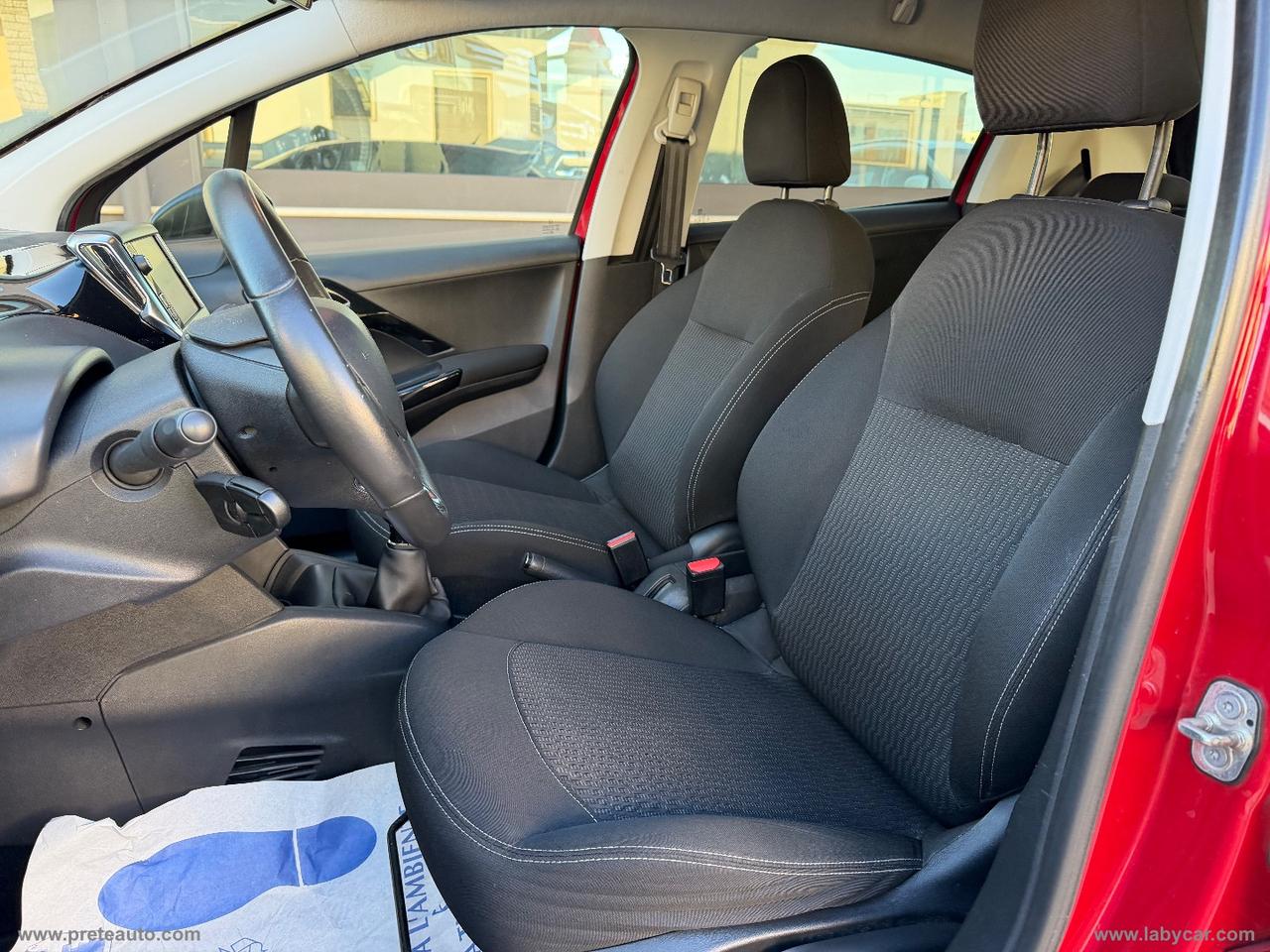 PEUGEOT 208 PureTech 82 5p. Allure