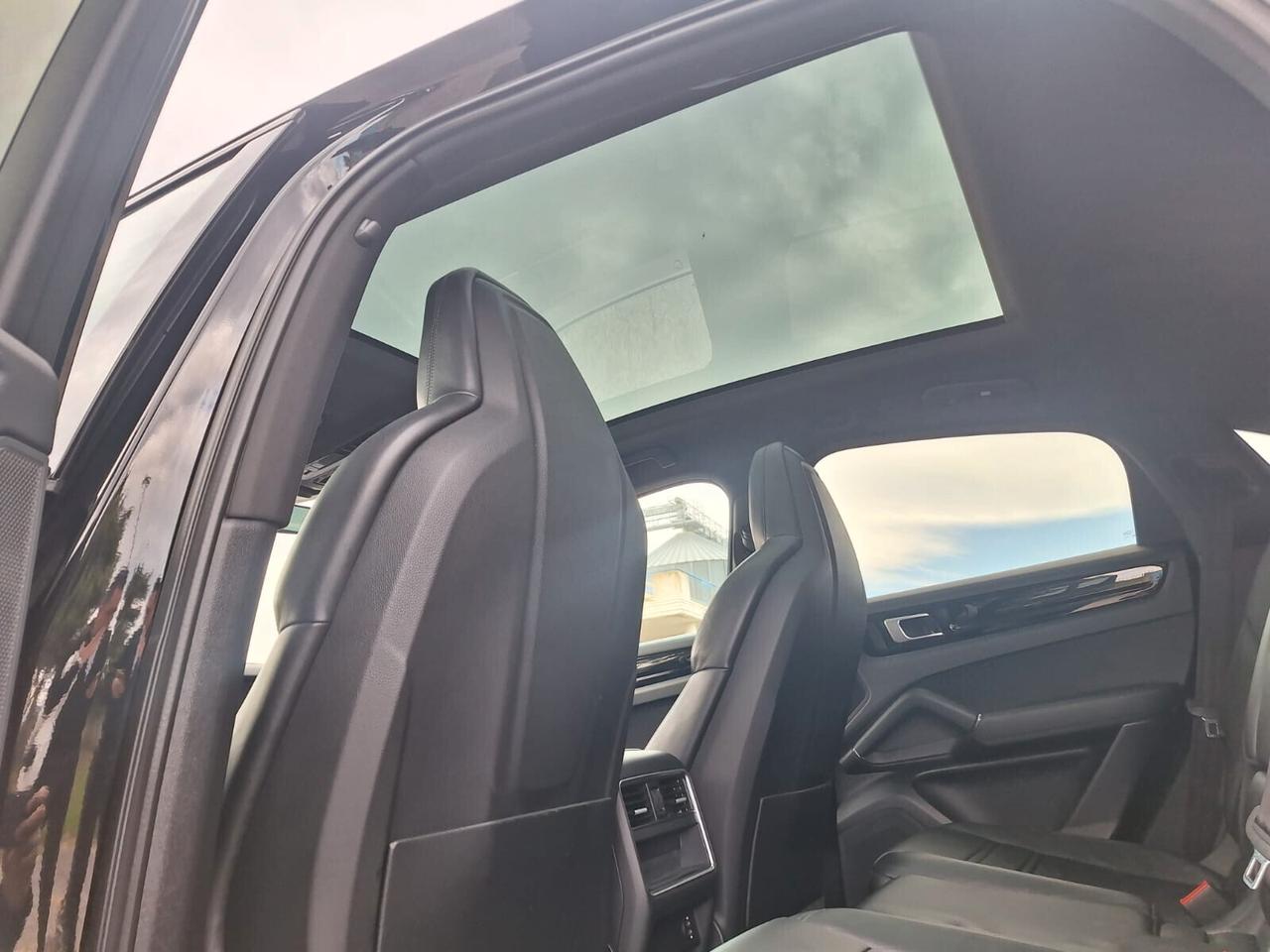 Porsche Cayenne 3.0 V6 E-Hybrid-BENZINA