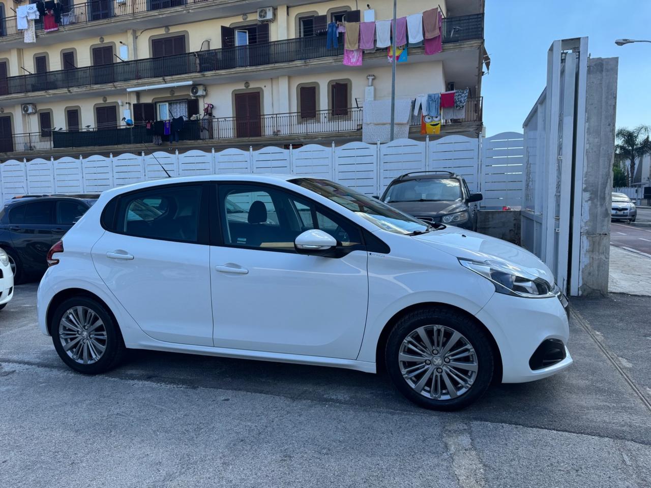 Peugeot 208 1.2 BENZINA 82CV 2017