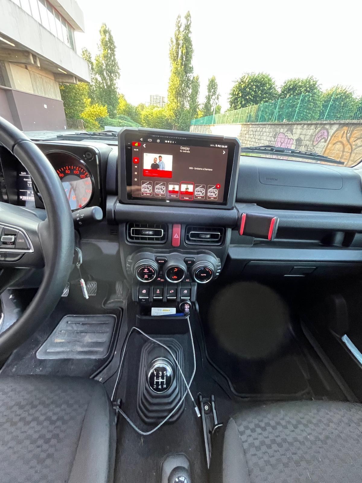 Suzuki Jimny 1.5 5MT Top