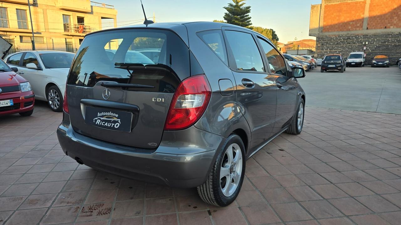 Mercedes-benz A 160 CDI BlueEFFICIENCY Avantgarde