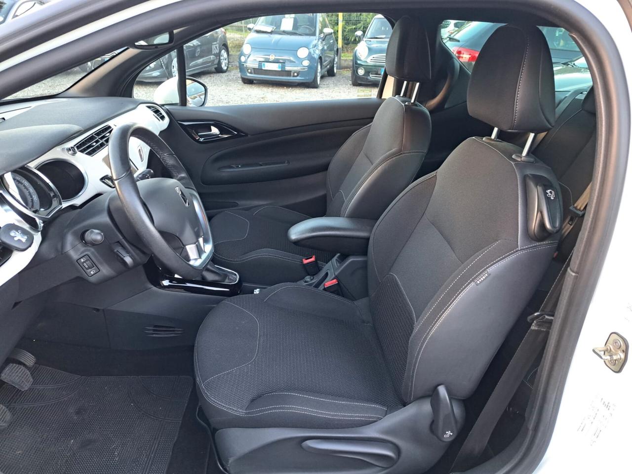 DS DS3 1.6 VTi 120 Just Black