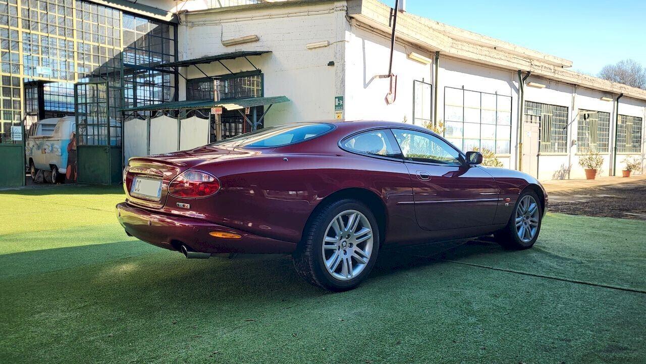 Jaguar XK XKR 4.2 Coupé - ASI ORO