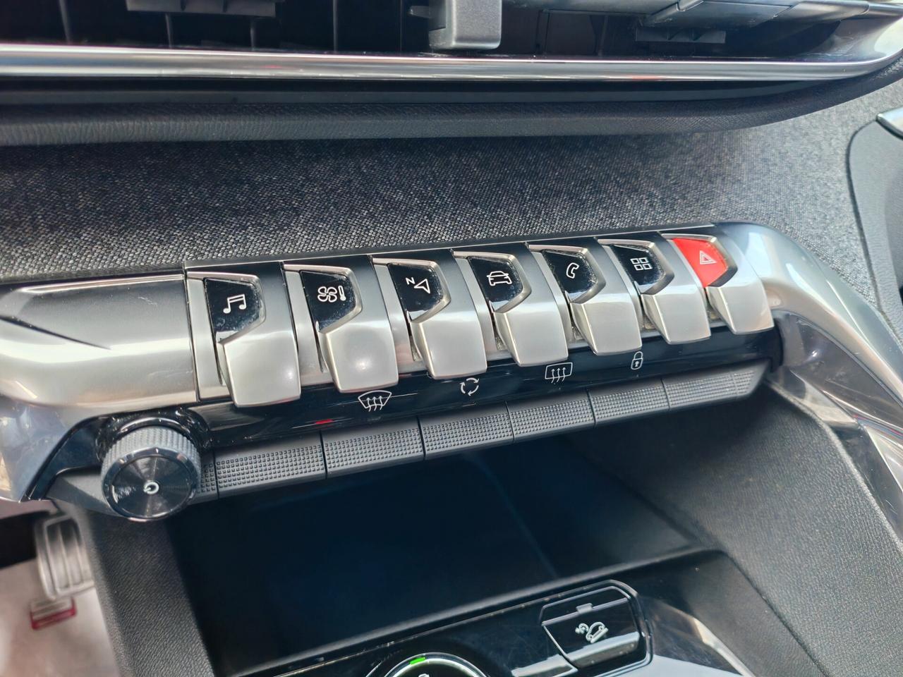 Peugeot 3008 diesel 06/2018 cv131