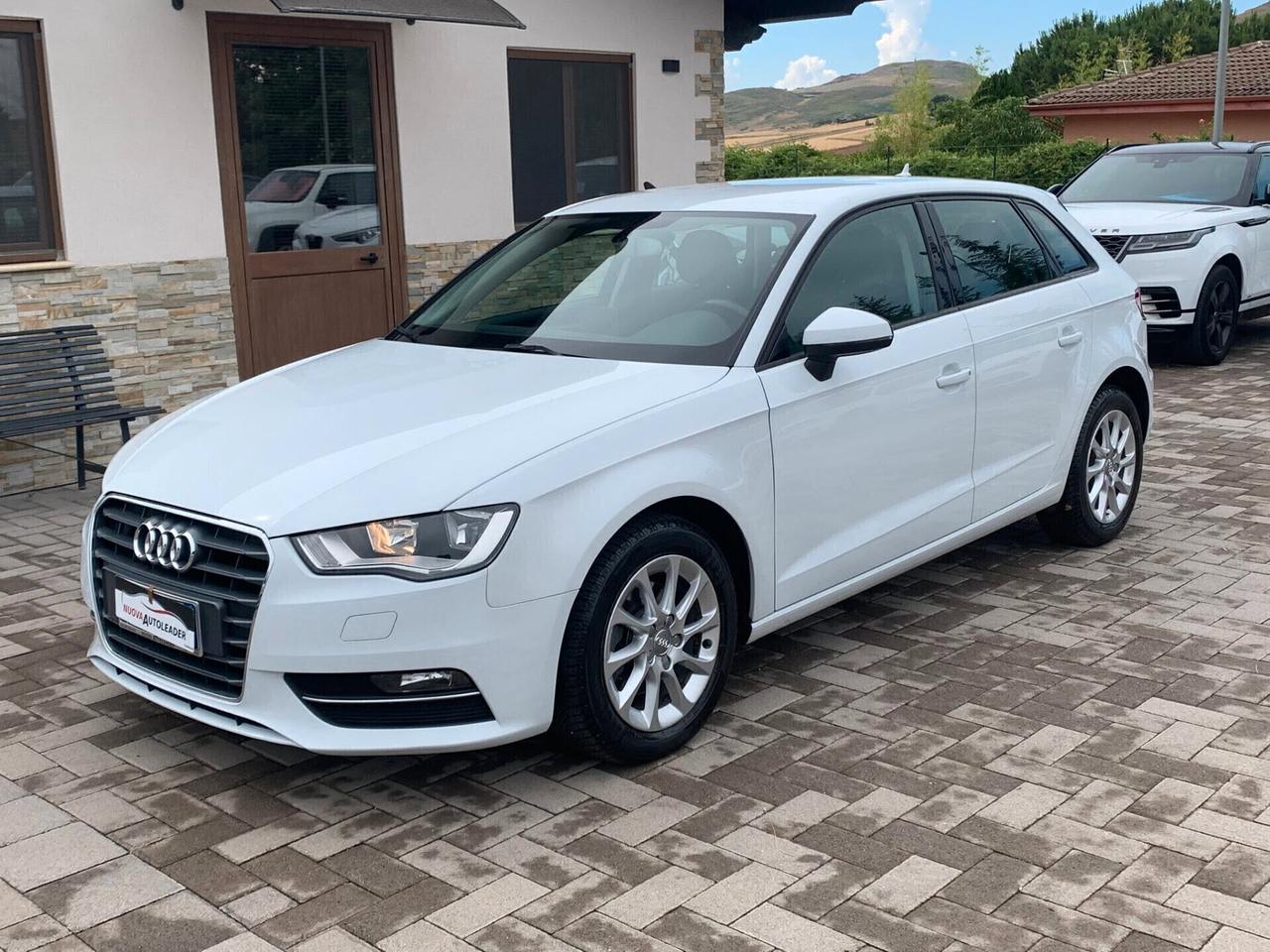 Audi A3 1.6 TDI 110 CV Attraction 2015