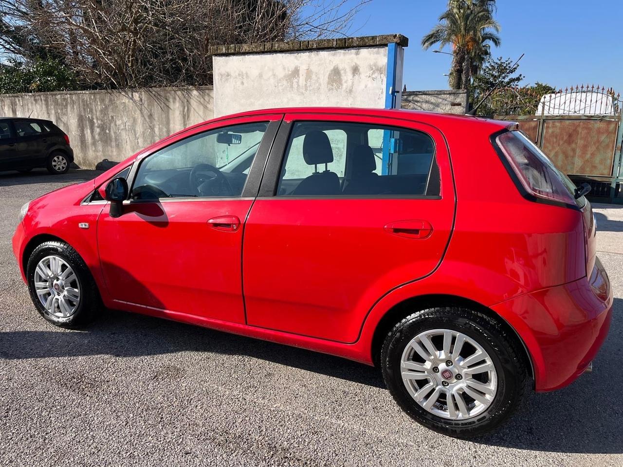 Fiat g.punto lounge -1.3 mjt/85 cv-full-2013
