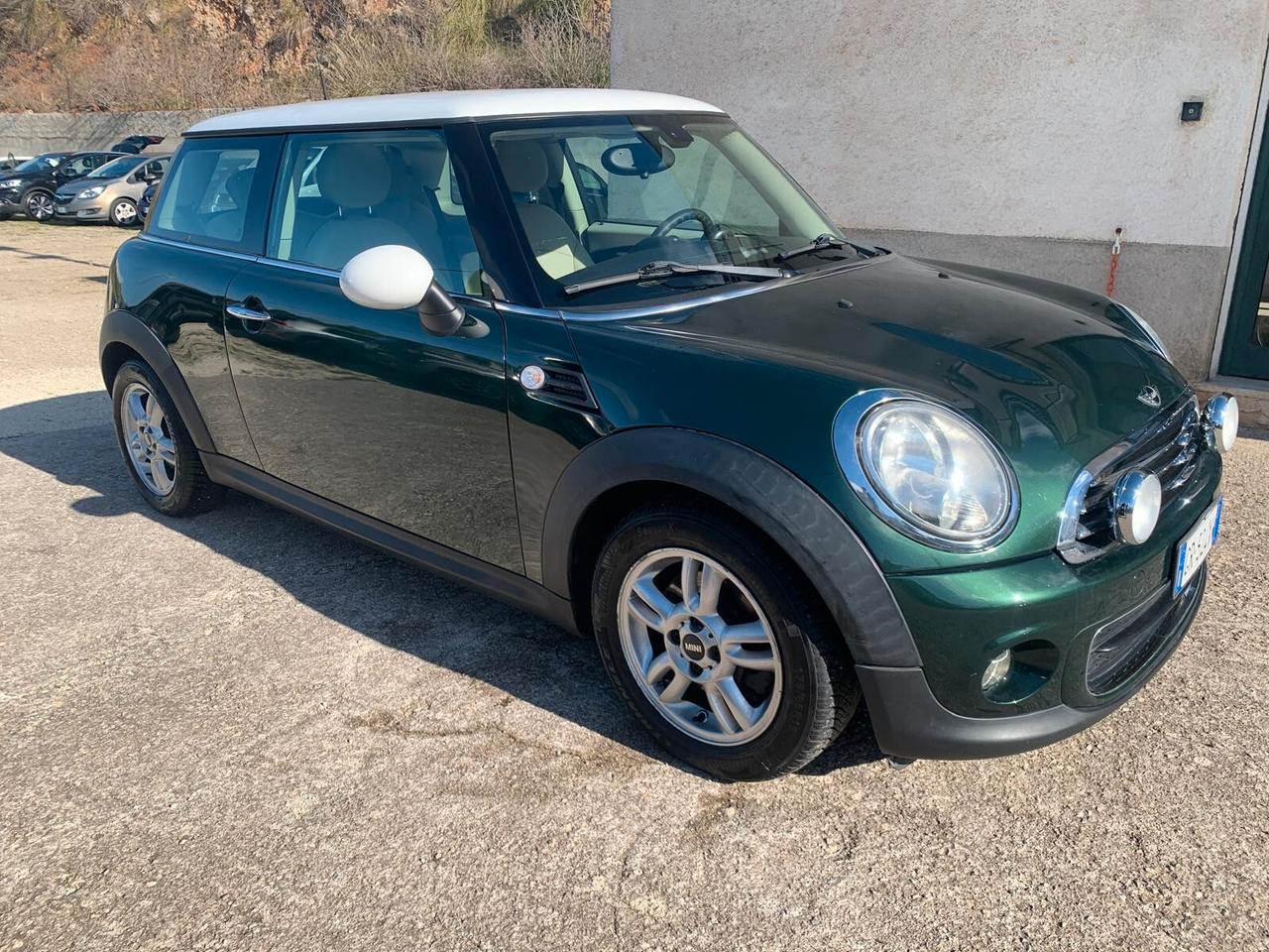 Mini One 1.6 - 2012 ok neopatentati